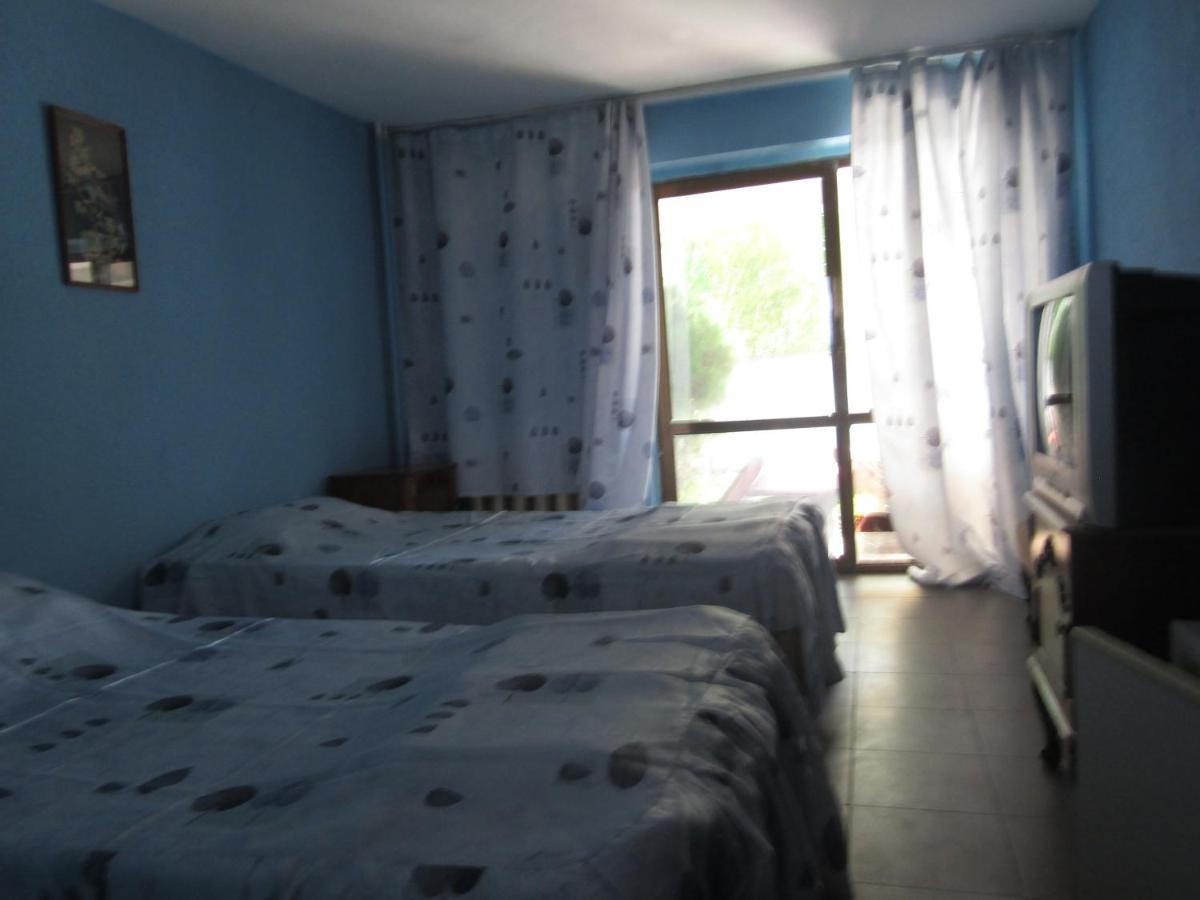 Hostel Papagal Varna Ngoại thất bức ảnh
