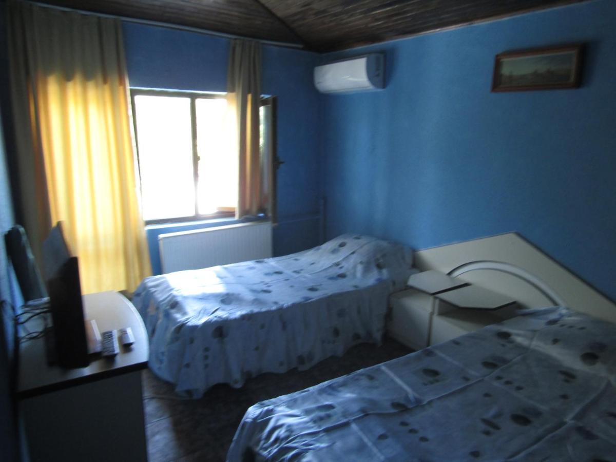 Hostel Papagal Varna Ngoại thất bức ảnh