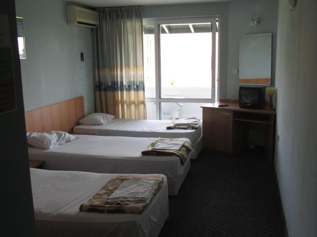 Hostel Papagal Varna Ngoại thất bức ảnh