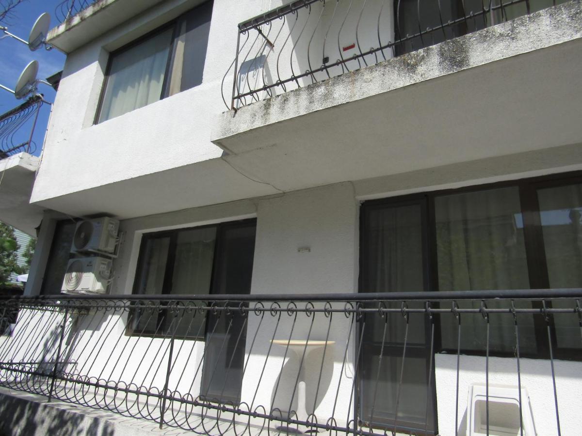 Hostel Papagal Varna Ngoại thất bức ảnh