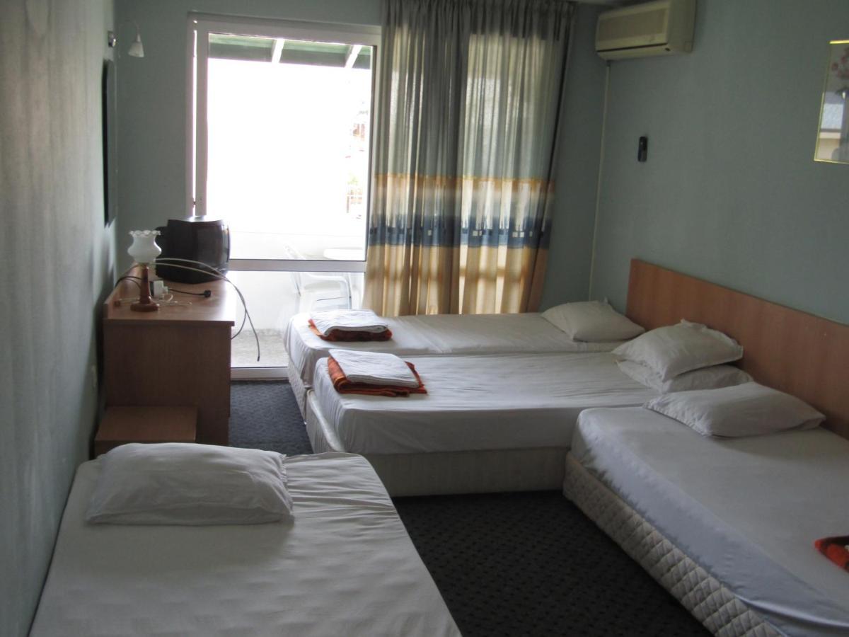 Hostel Papagal Varna Ngoại thất bức ảnh
