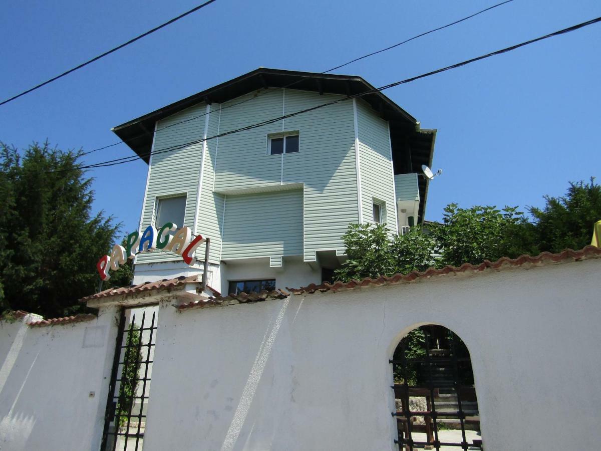 Hostel Papagal Varna Ngoại thất bức ảnh