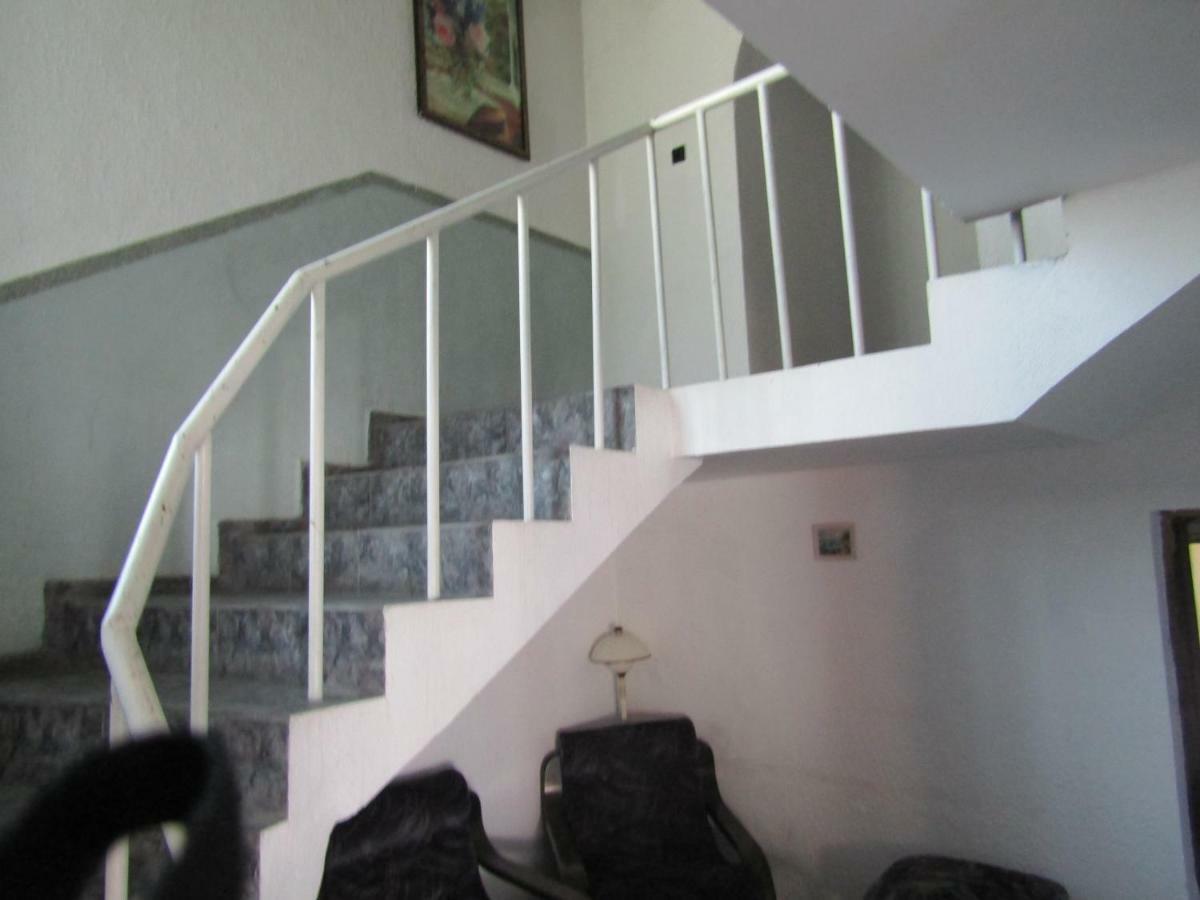 Hostel Papagal Varna Ngoại thất bức ảnh