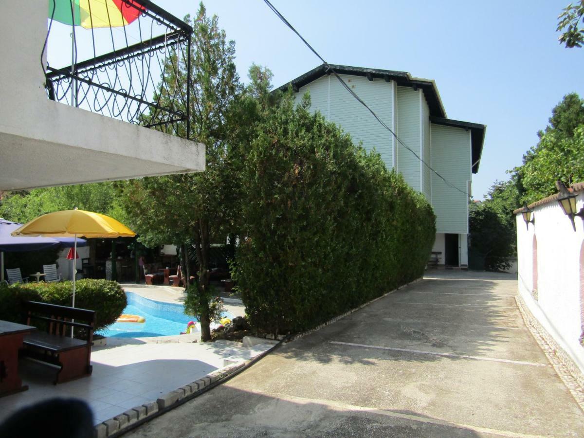 Hostel Papagal Varna Ngoại thất bức ảnh