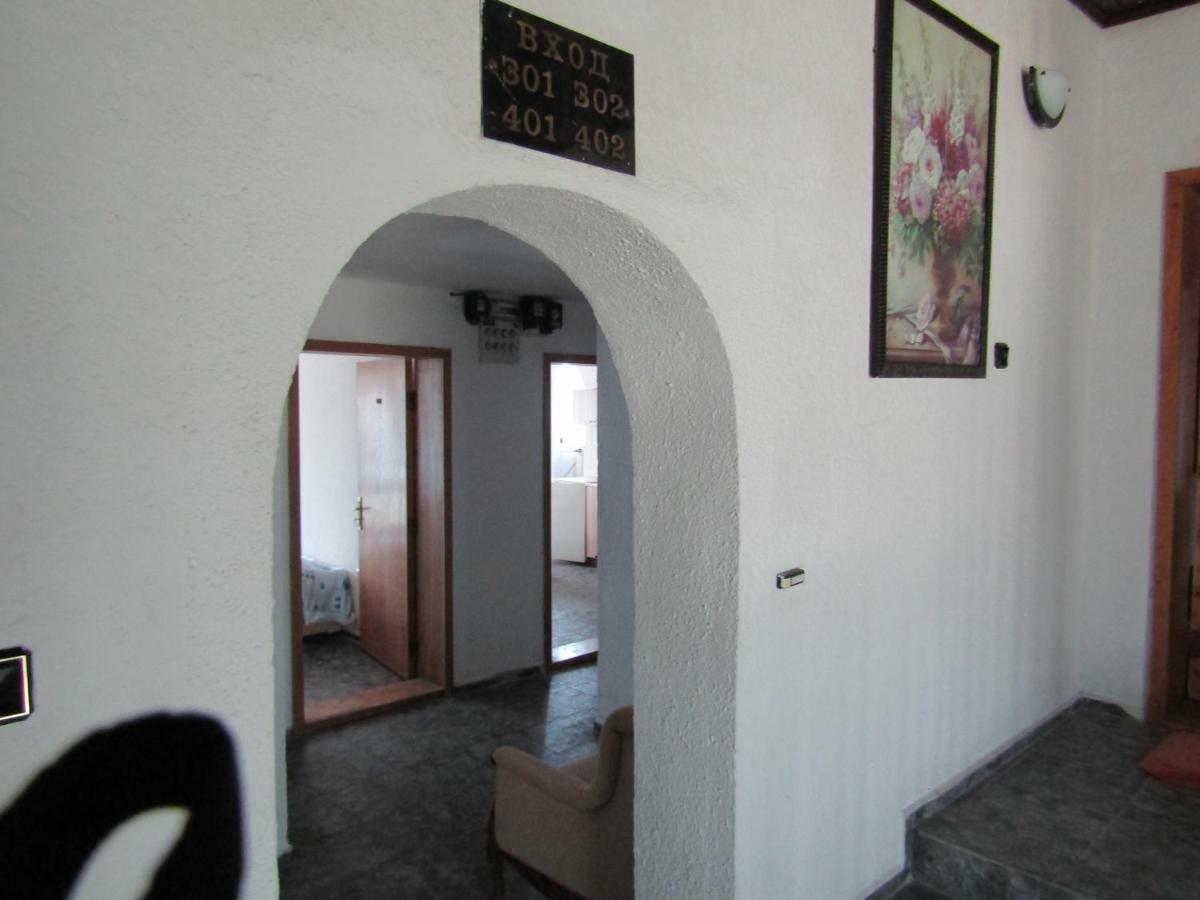 Hostel Papagal Varna Ngoại thất bức ảnh