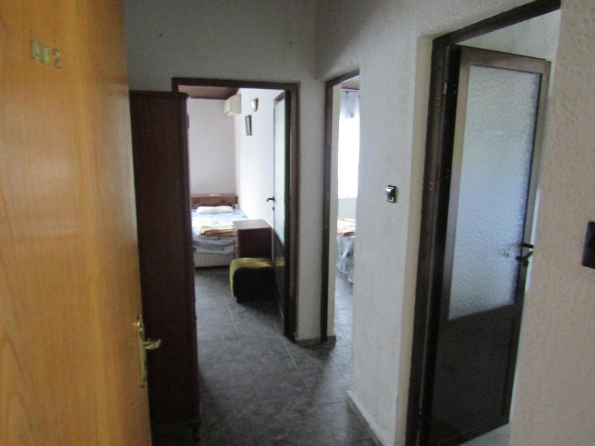 Hostel Papagal Varna Ngoại thất bức ảnh